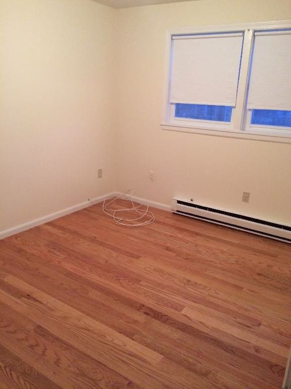 3 bed, 2 bath apartment for rent at 41 Lawn St Unit 1, Mission Hill — photo 5 of 11