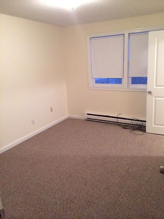 3 bed, 2 bath apartment for rent at 41 Lawn St Unit 1, Mission Hill — photo 7 of 11