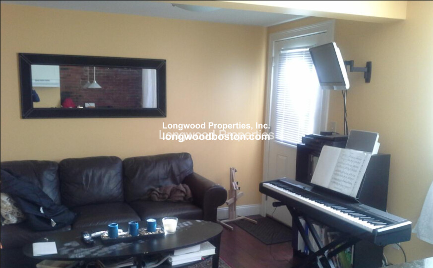 Photos of apartment on Northampton St.,Boston MA 02118