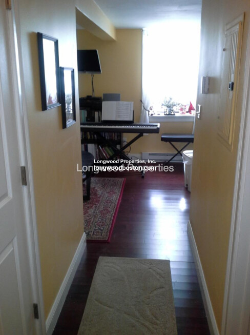 Photos of apartment on Northampton St.,Boston MA 02118