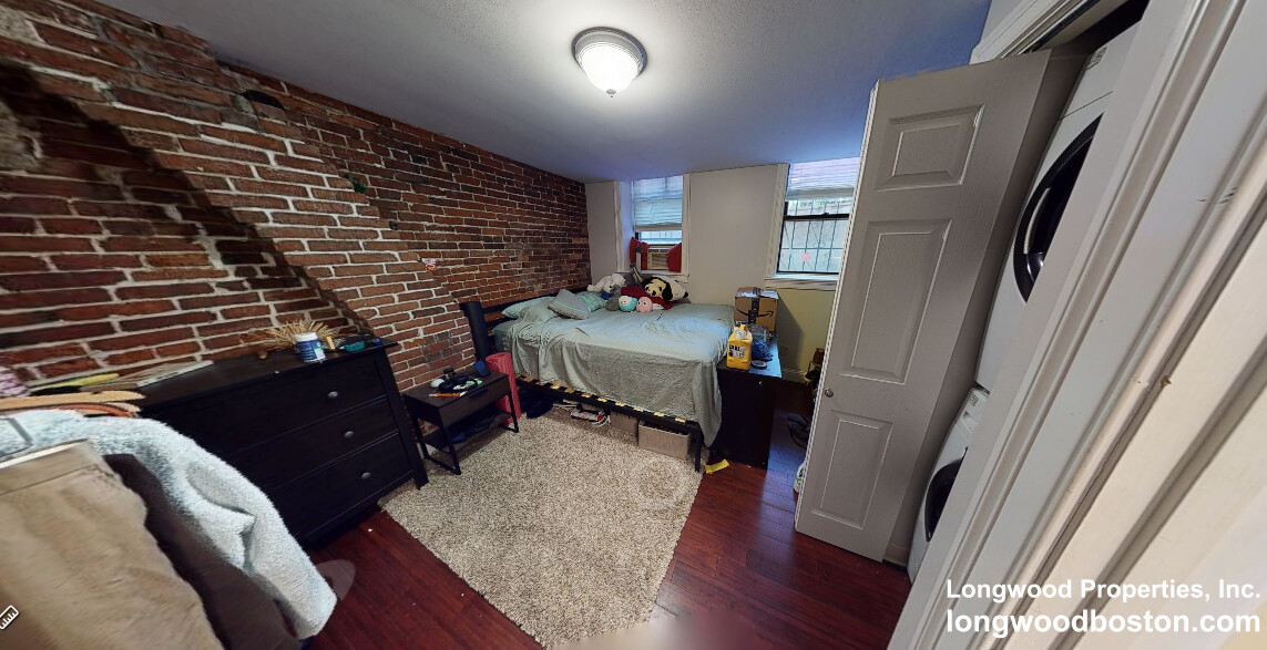 Photos of apartment on Northampton St.,Boston MA 02118