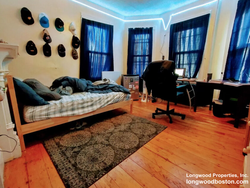 55 Hillside St. — Mission Hill