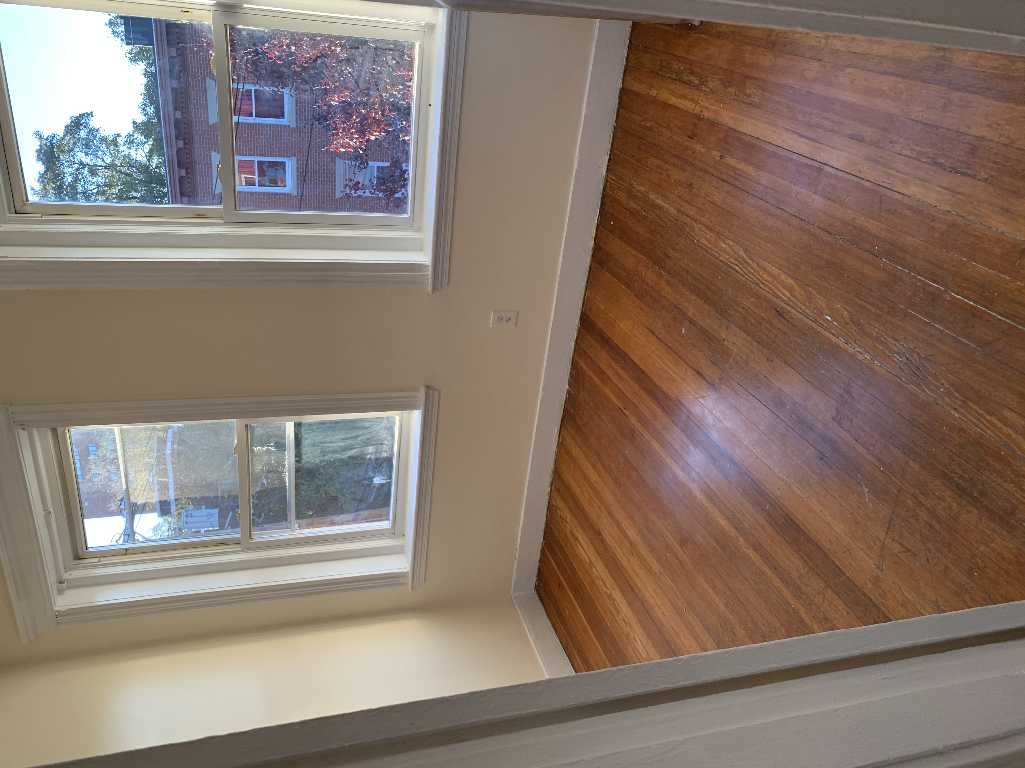 3 bed, 1 bath apartment for rent at 6 Codman Park Unit 5, Roxbury — photo 4 of 10