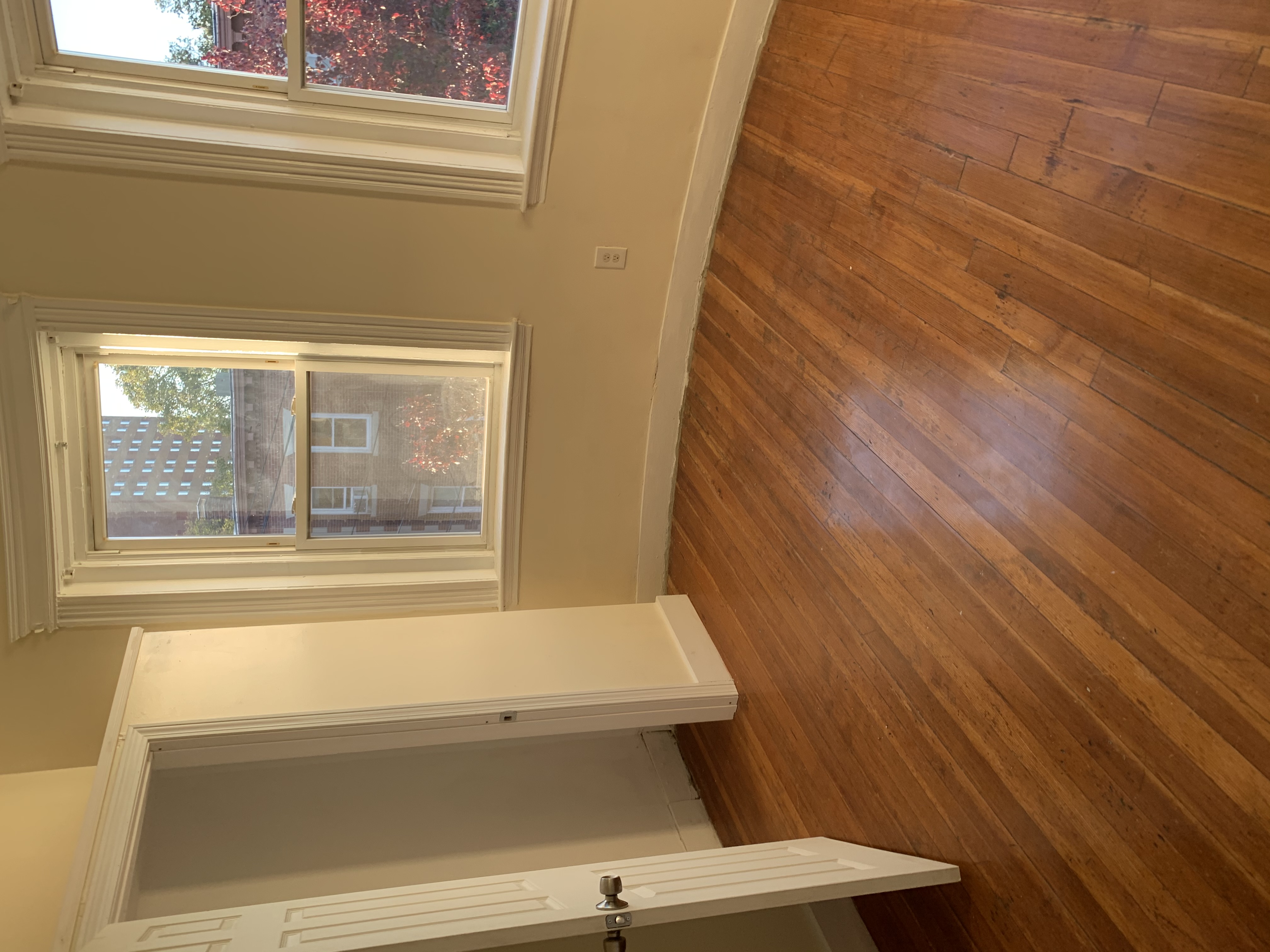 3 bed, 1 bath apartment for rent at 6 Codman Park Unit 5, Roxbury — photo 6 of 10