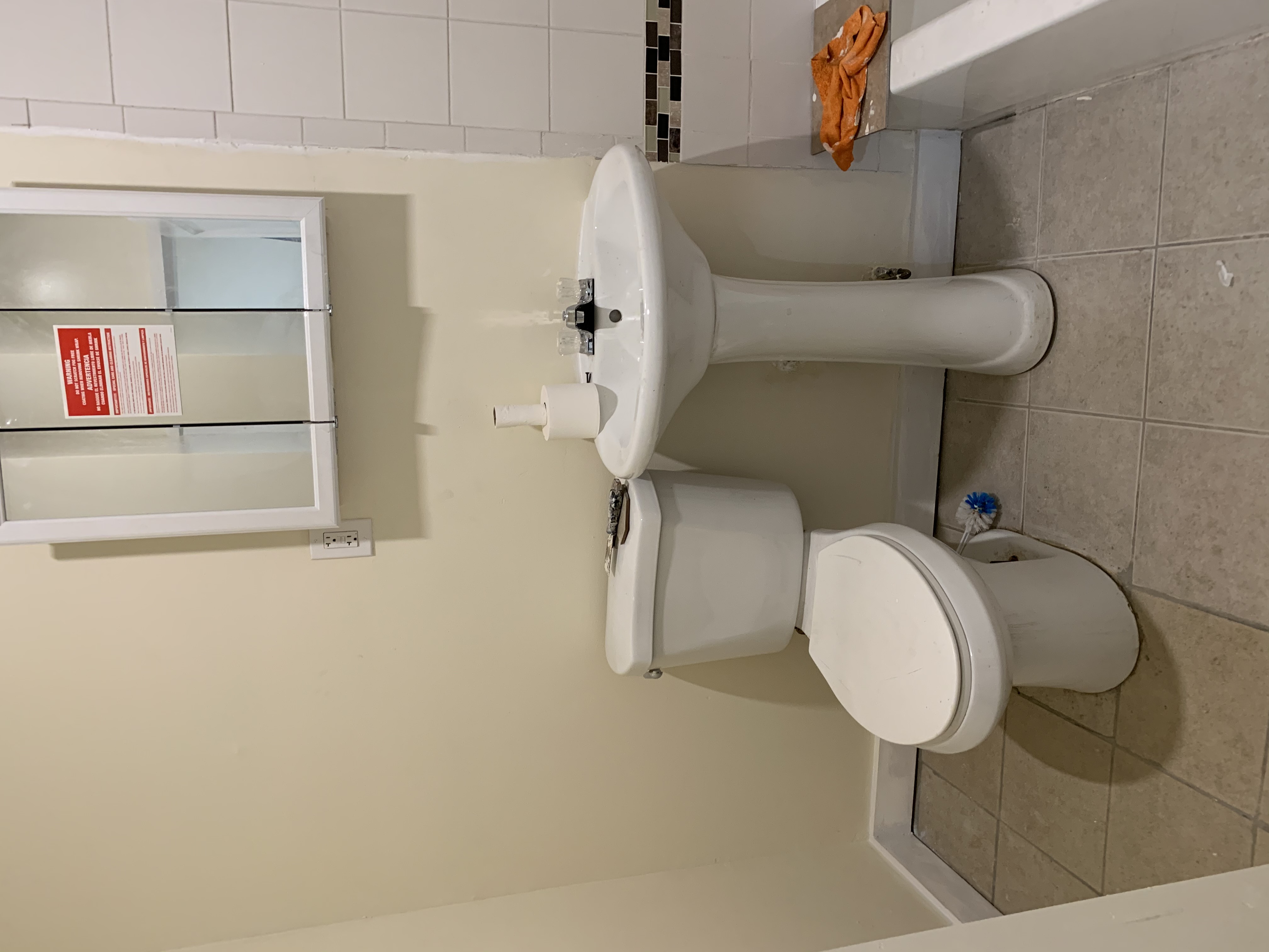 3 bed, 1 bath apartment for rent at 6 Codman Park Unit 5, Roxbury — photo 9 of 10