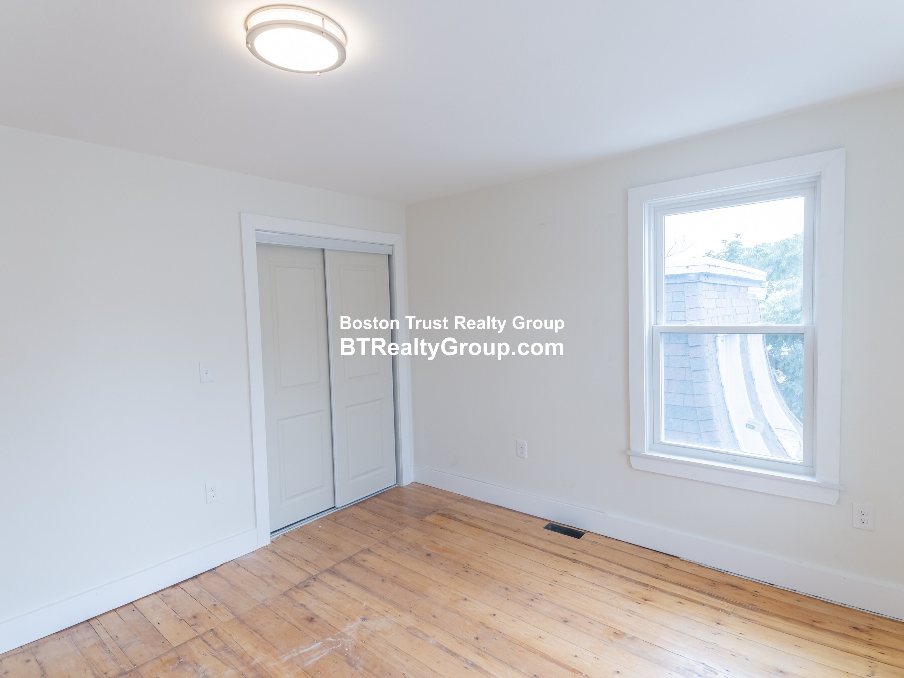 17 Clarence St, Roxbury