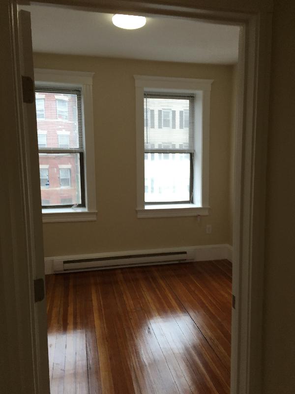 887 Huntington Ave, Mission Hill