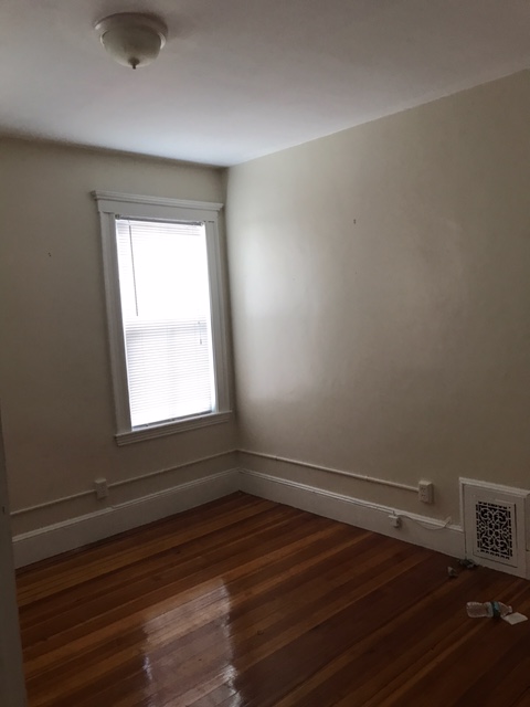 3 bed, 1 bath apartment for rent at 6 Edwin St Unit 2, Brookline Village — photo 15 of 24