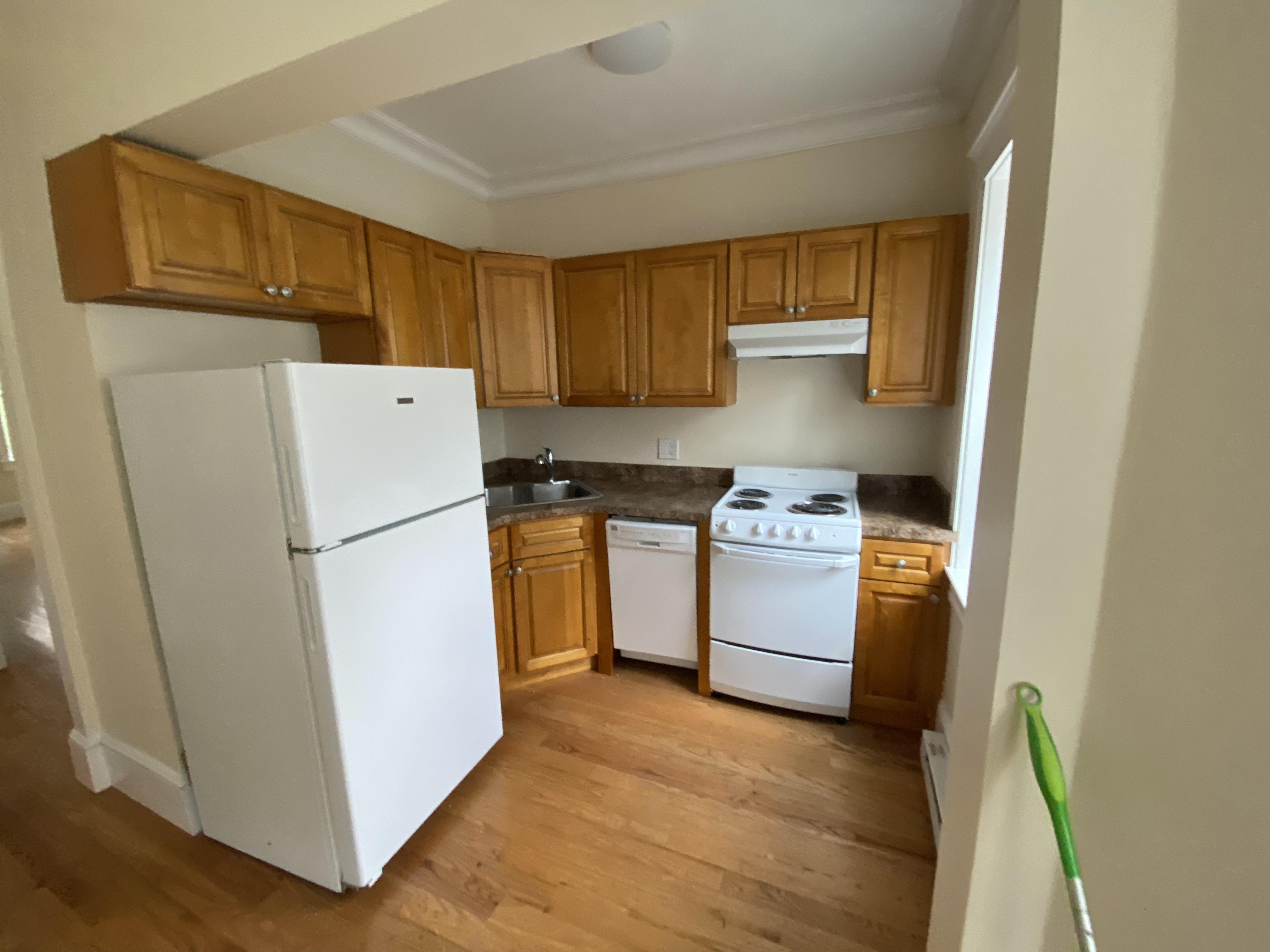 2 bed, 1 bath apartment for rent at 895 Huntington Ave Unit 1, Mission Hill — photo 2 of 5