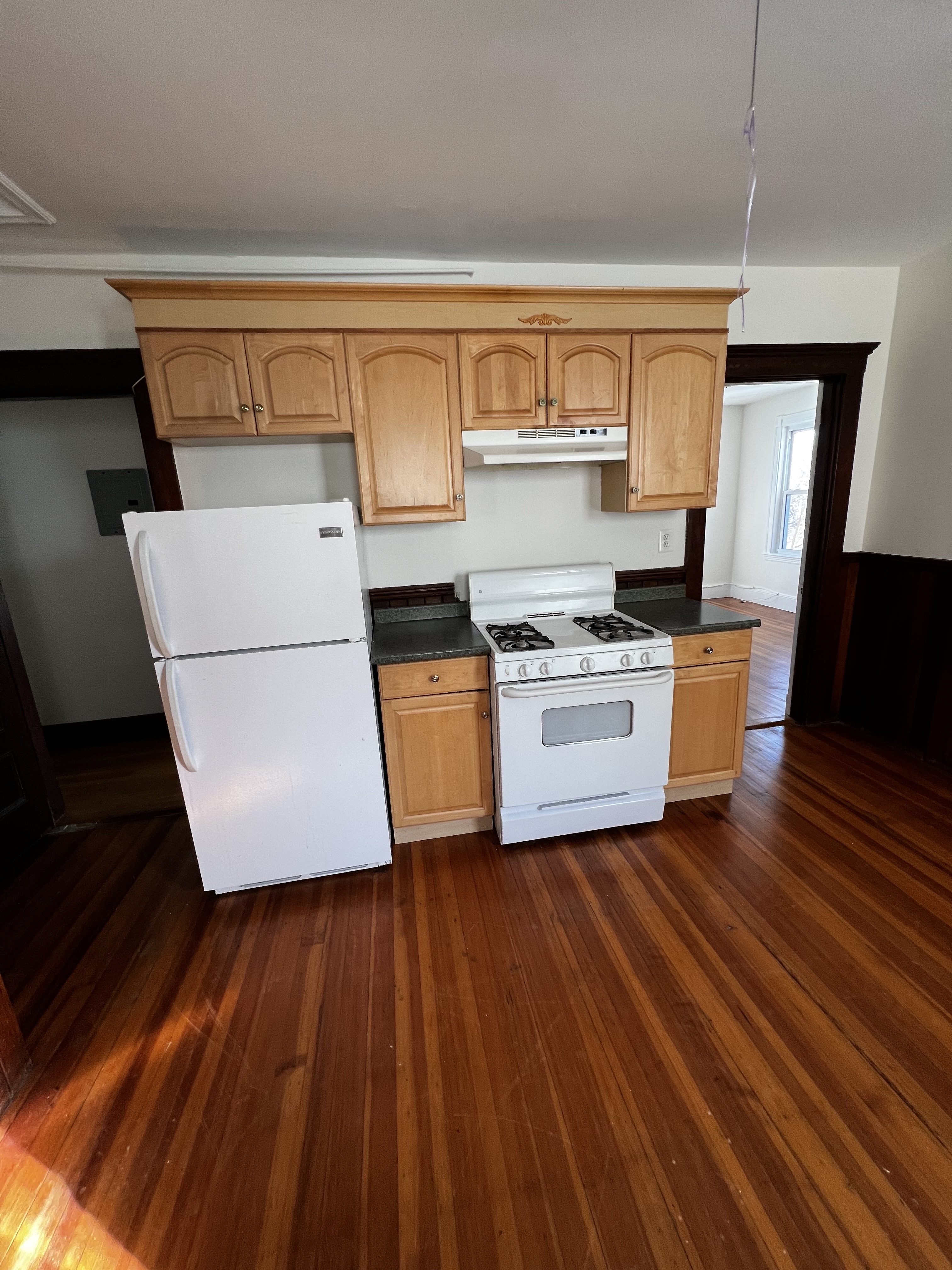 3 bed, 1 bath apartment for rent at 8 Edwin St Unit 3, Brookline Hills — photo 6 of 18