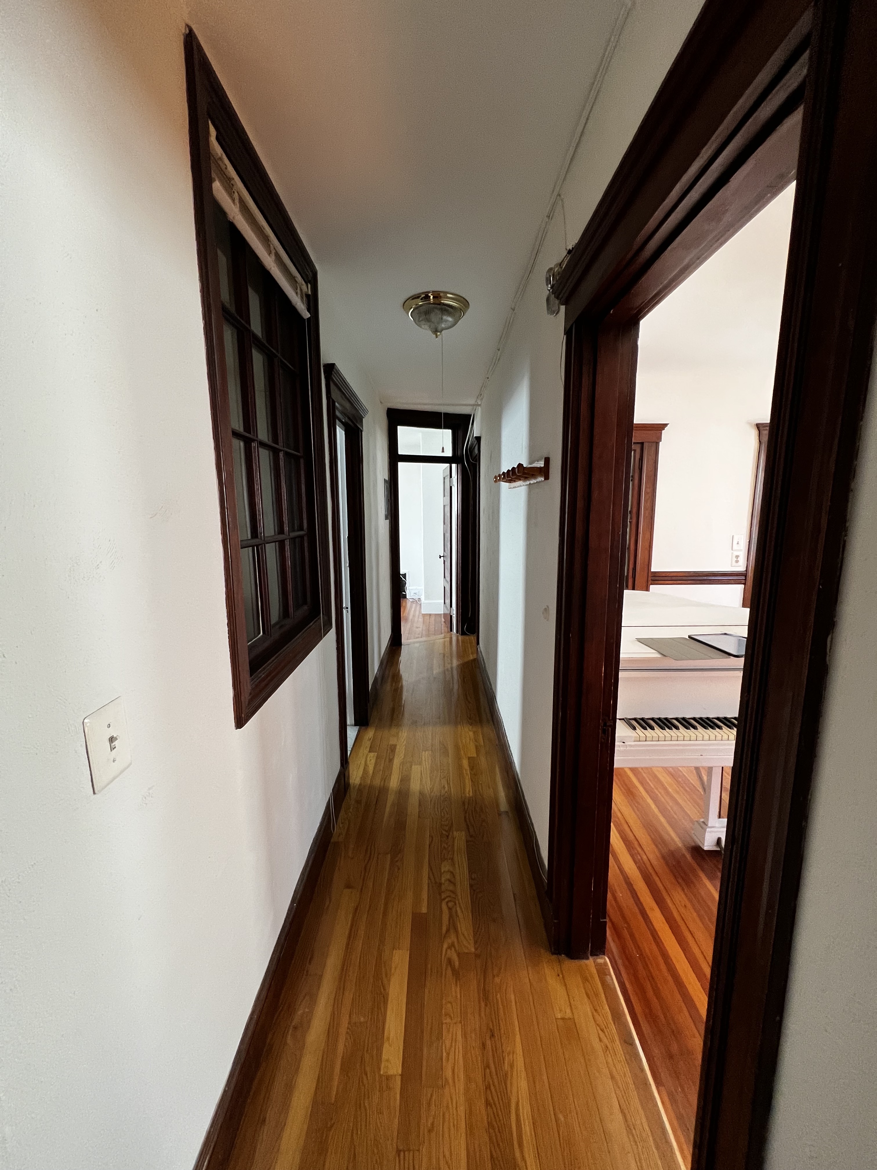 3 bed, 1 bath apartment for rent at 8 Edwin St Unit 3, Brookline Hills — photo 11 of 18