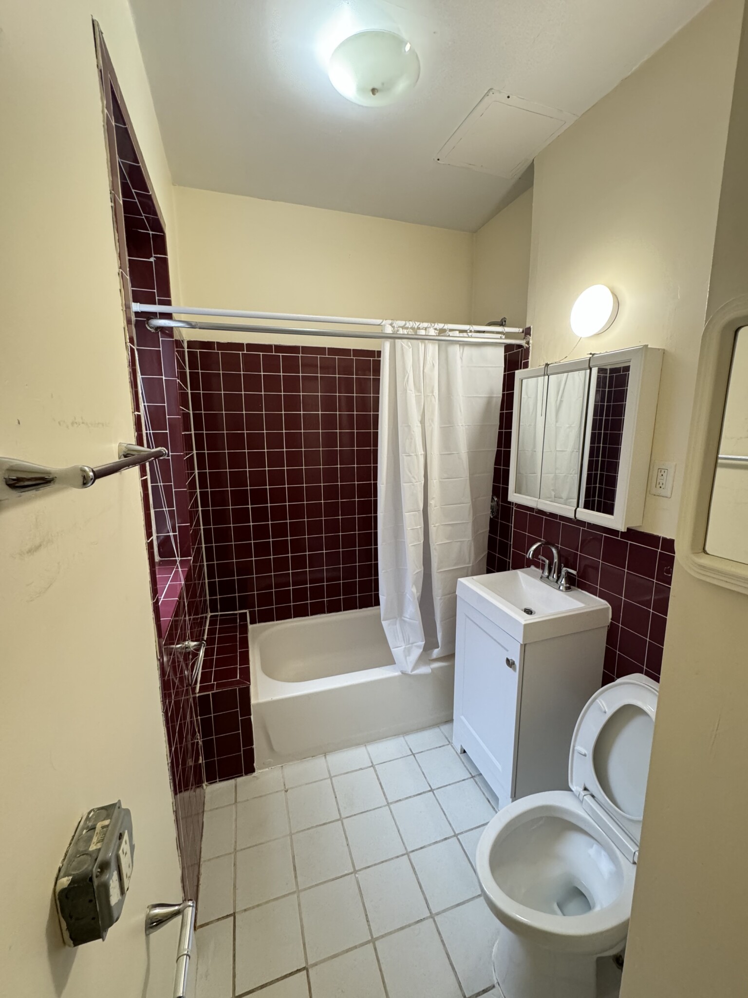 883 Huntington Ave, Mission Hill