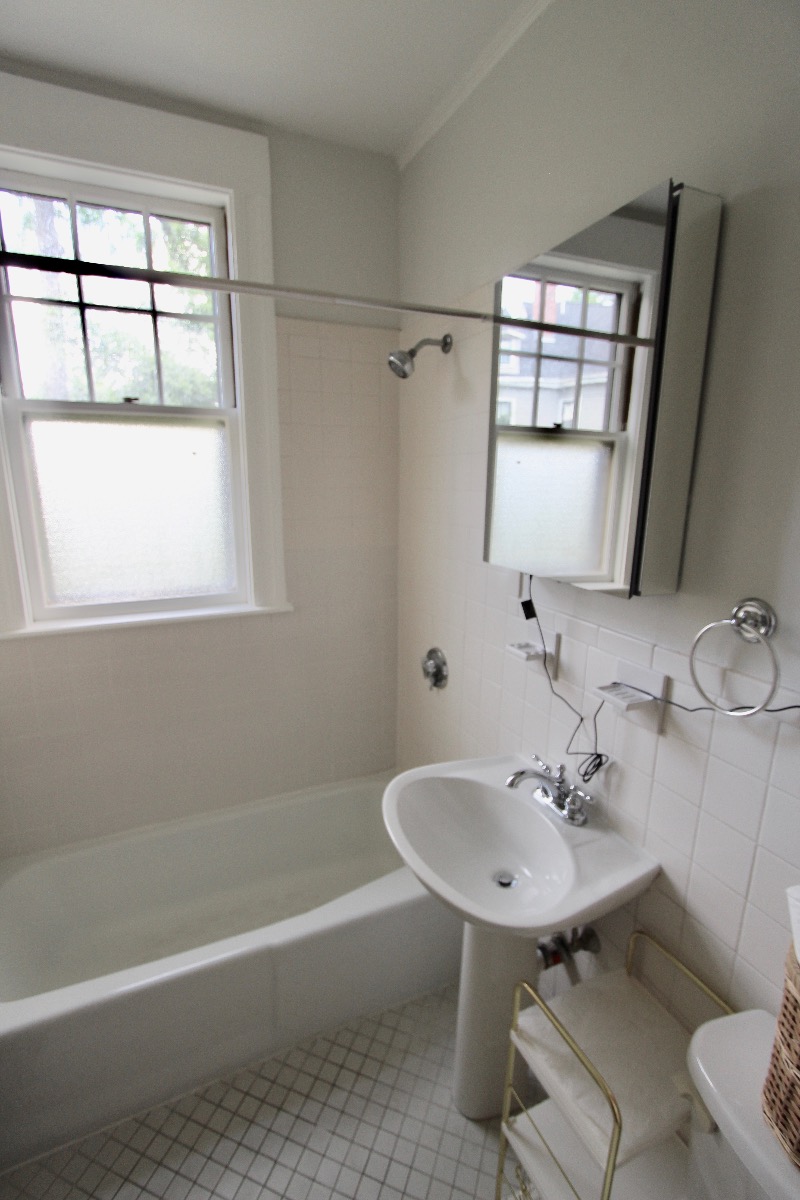 4 bed, 2 bath apartment for rent at 27 Robinwood Ave Unit 1, Jamaica Plain — photo 7 of 9