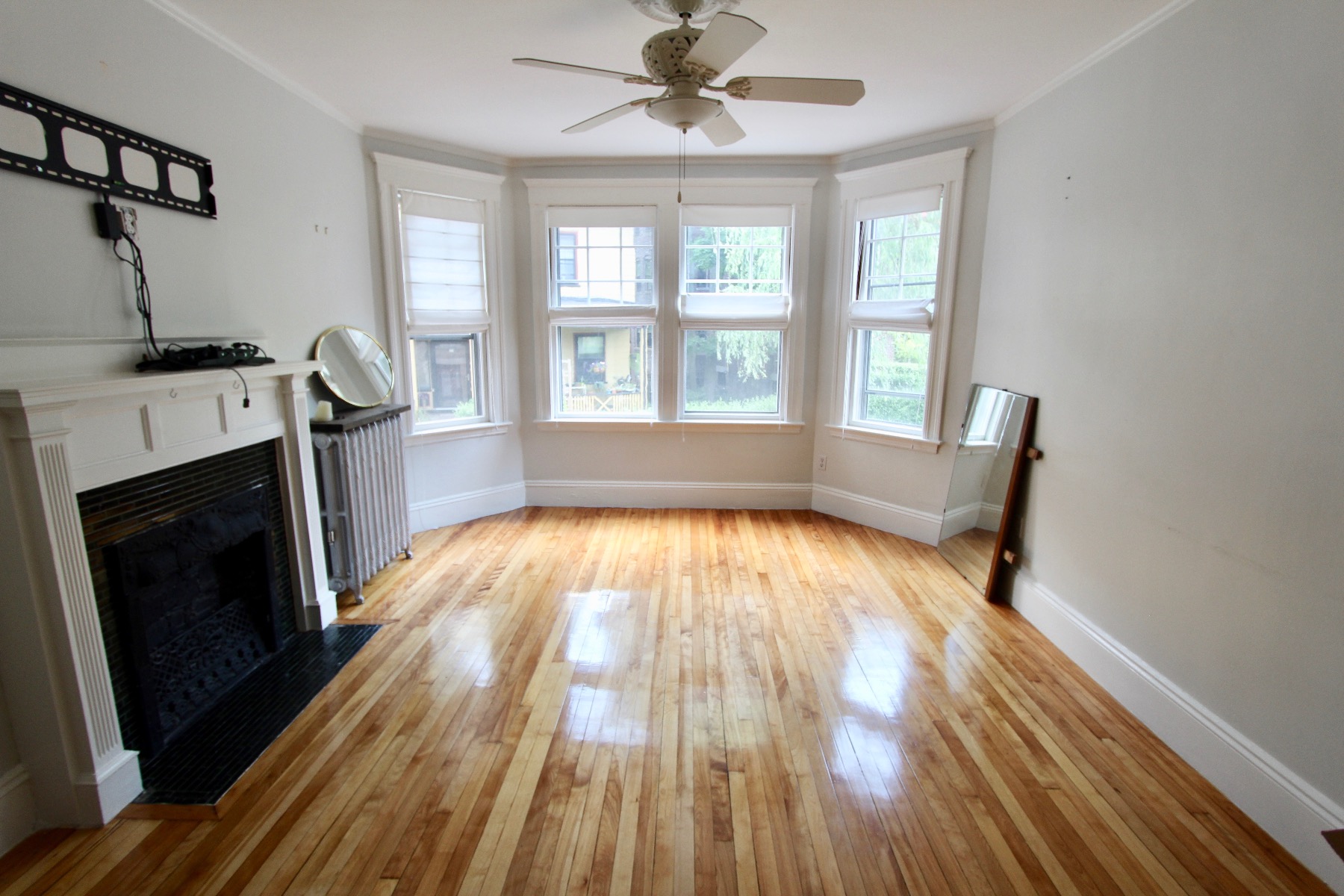 4 bed, 2 bath apartment for rent at 27 Robinwood Ave Unit 1, Jamaica Plain