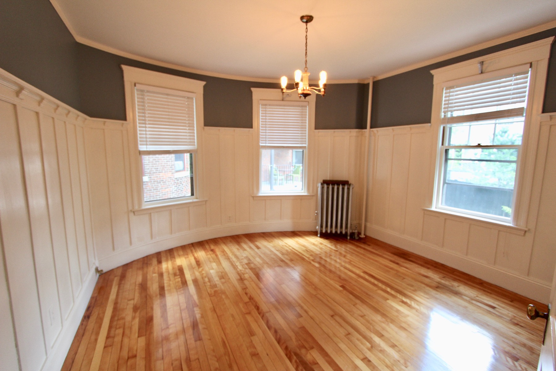 4 bed, 2 bath apartment for rent at 27 Robinwood Ave Unit 1, Jamaica Plain — photo 5 of 9