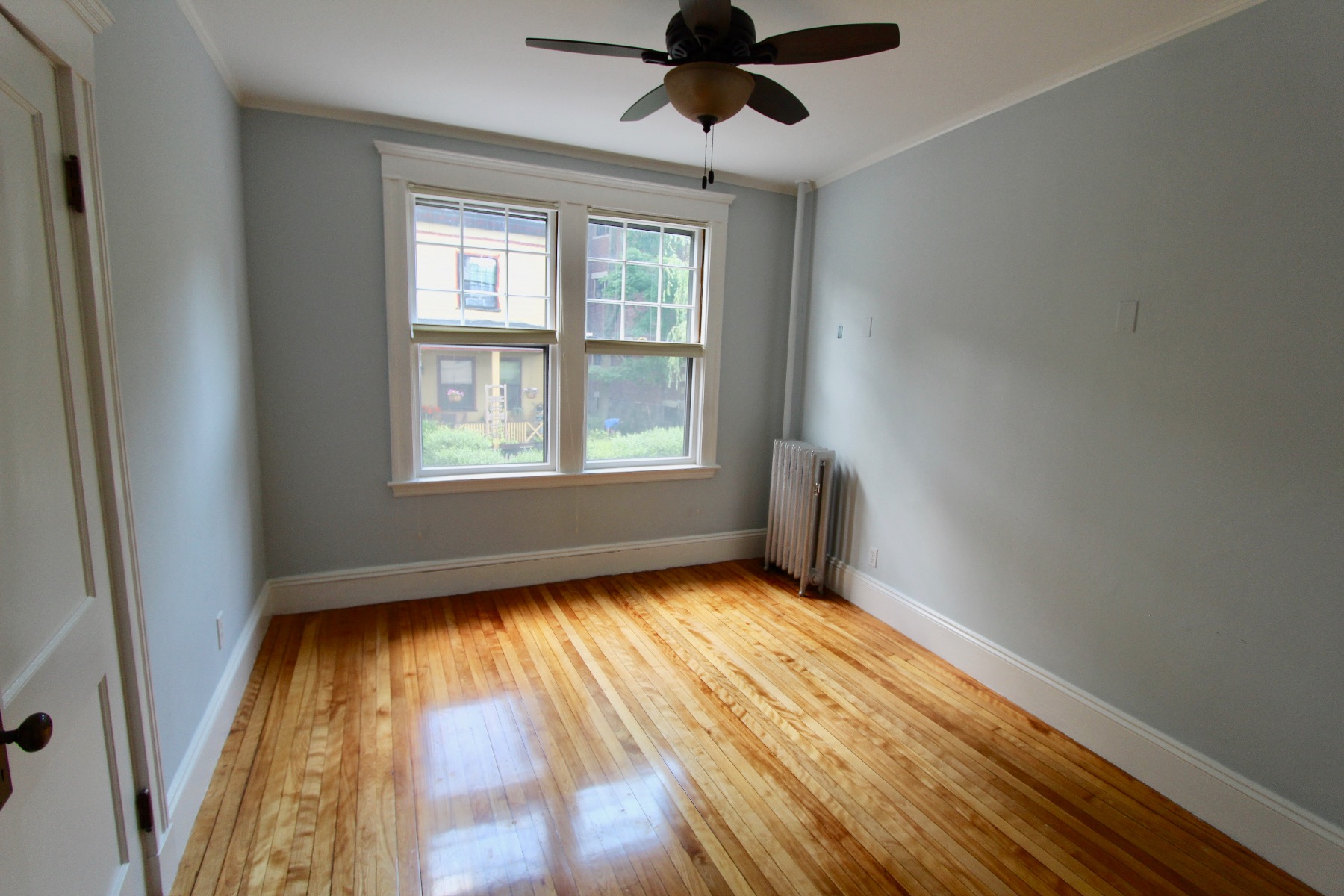 4 bed, 2 bath apartment for rent at 27 Robinwood Ave Unit 1, Jamaica Plain — photo 6 of 9