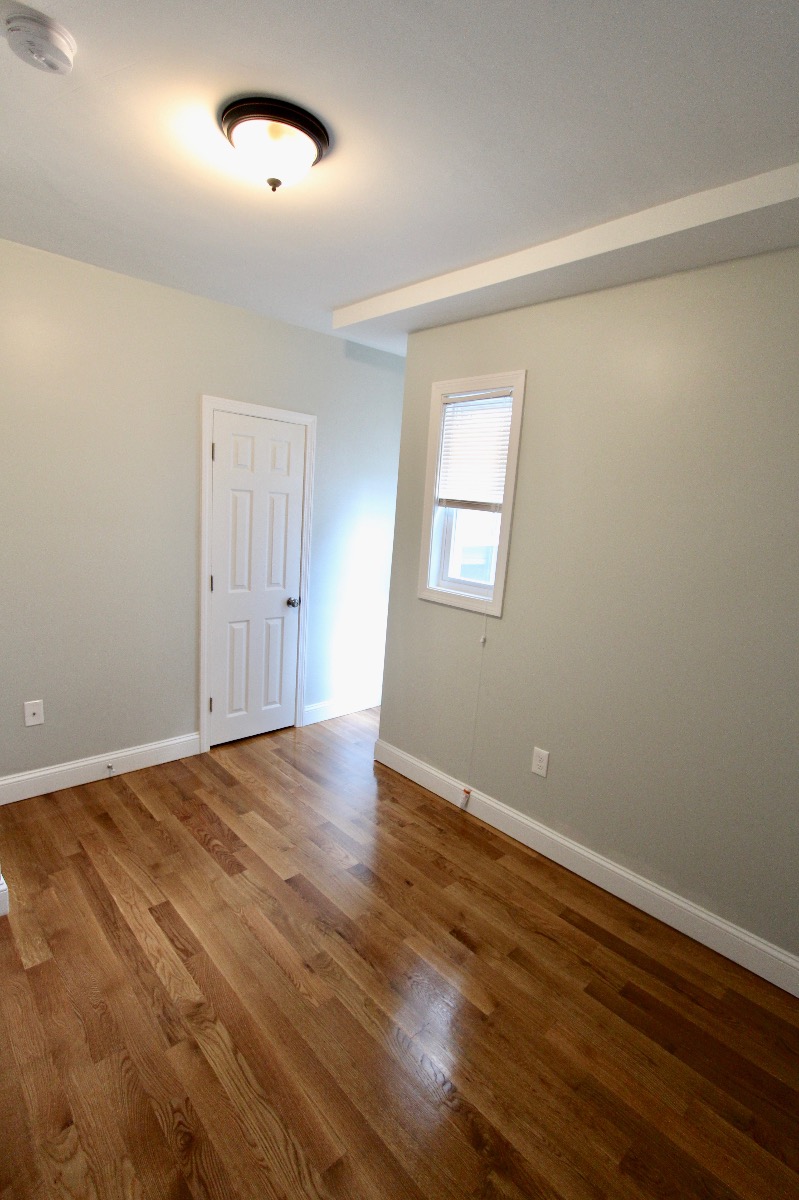 3 bed, 1.5 bath apartment for rent at 4 Draper Unit 1, Dorchester — photo 7 of 9
