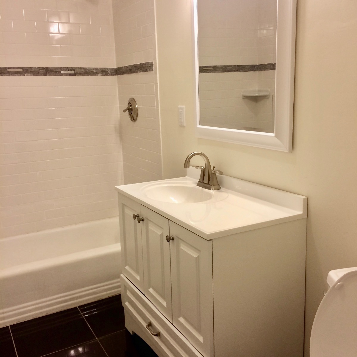 4 bed, 2 bath apartment for rent at 98 Montebello Unit 3, Jamaica Plain — photo 5 of 10