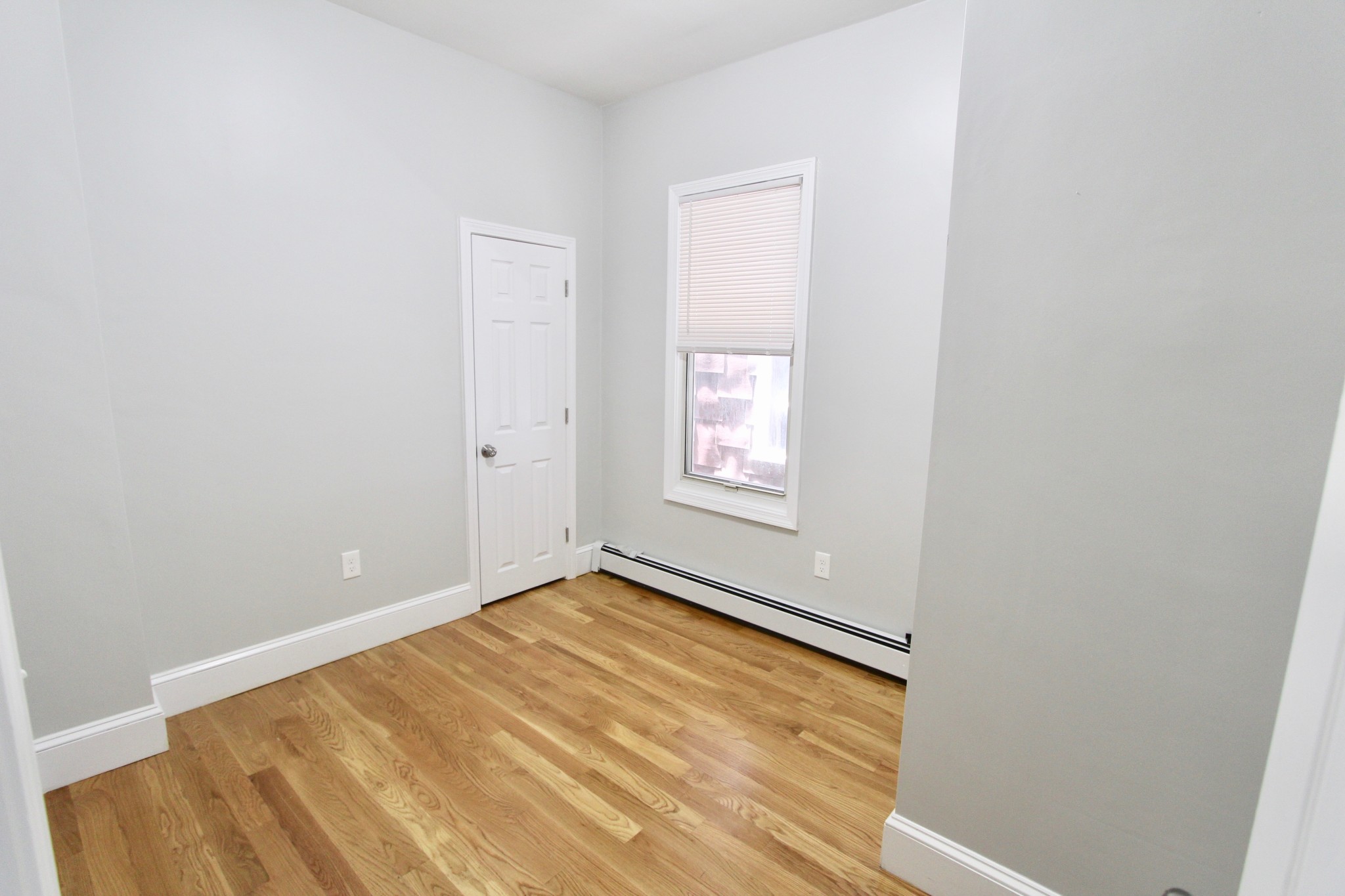 Photo 6 of 460 Saratoga St. Unit 1