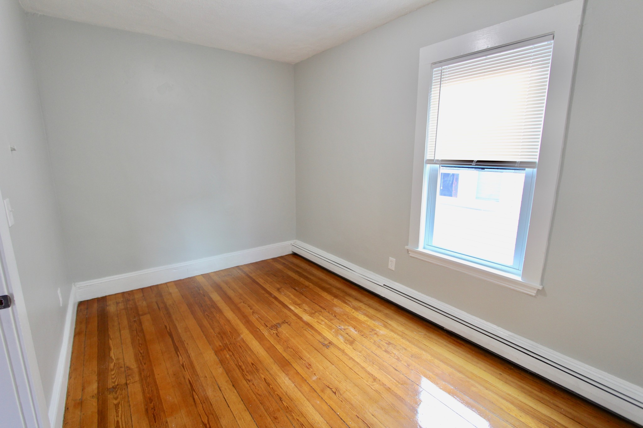 4 bed, 2 bath apartment for rent at 15 Elder St Unit 2, Dorchester — photo 5 of 9