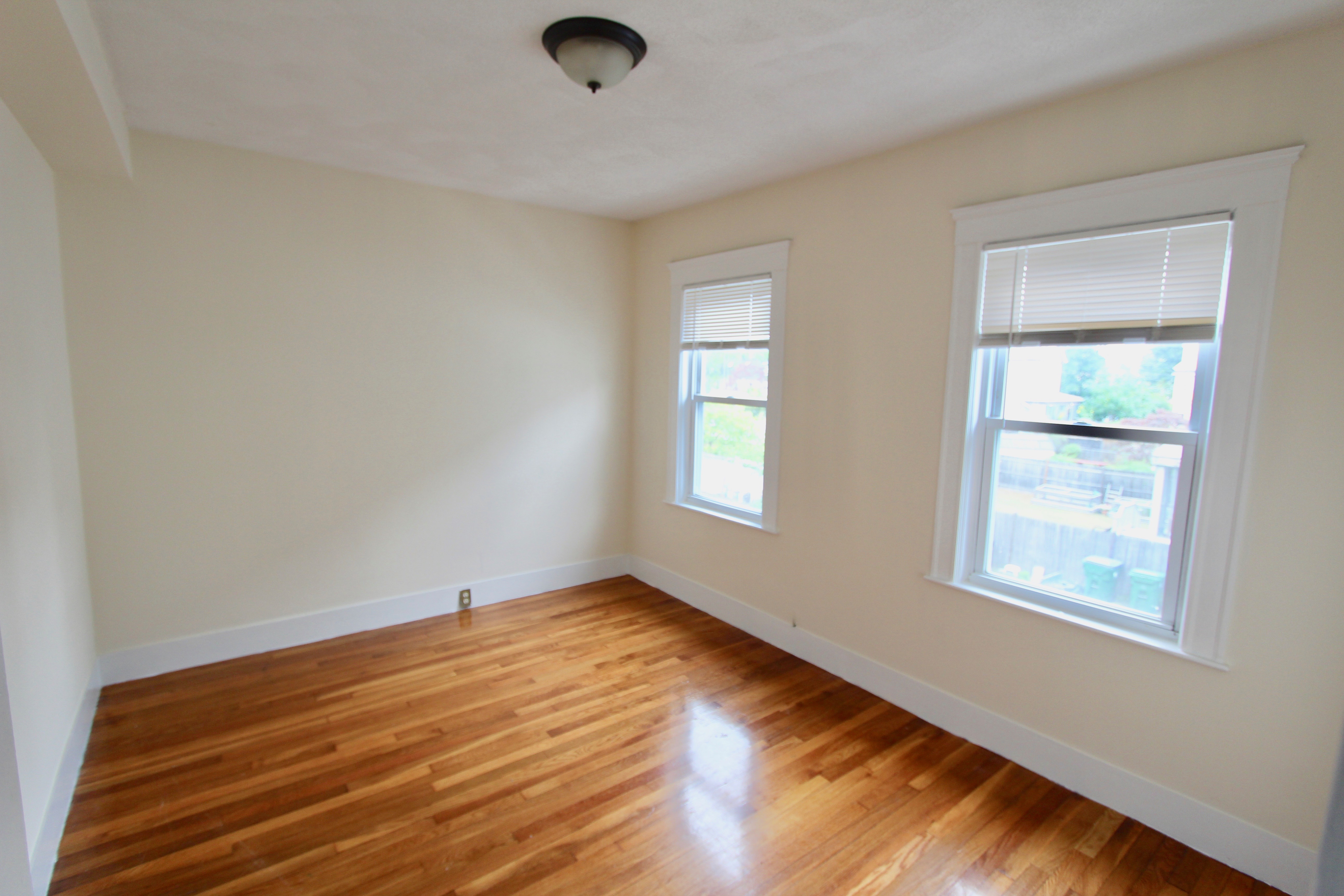 7 bed, 2 bath apartment for rent at 15 Taylor Unit A, Brookline Hills — photo 9 of 12