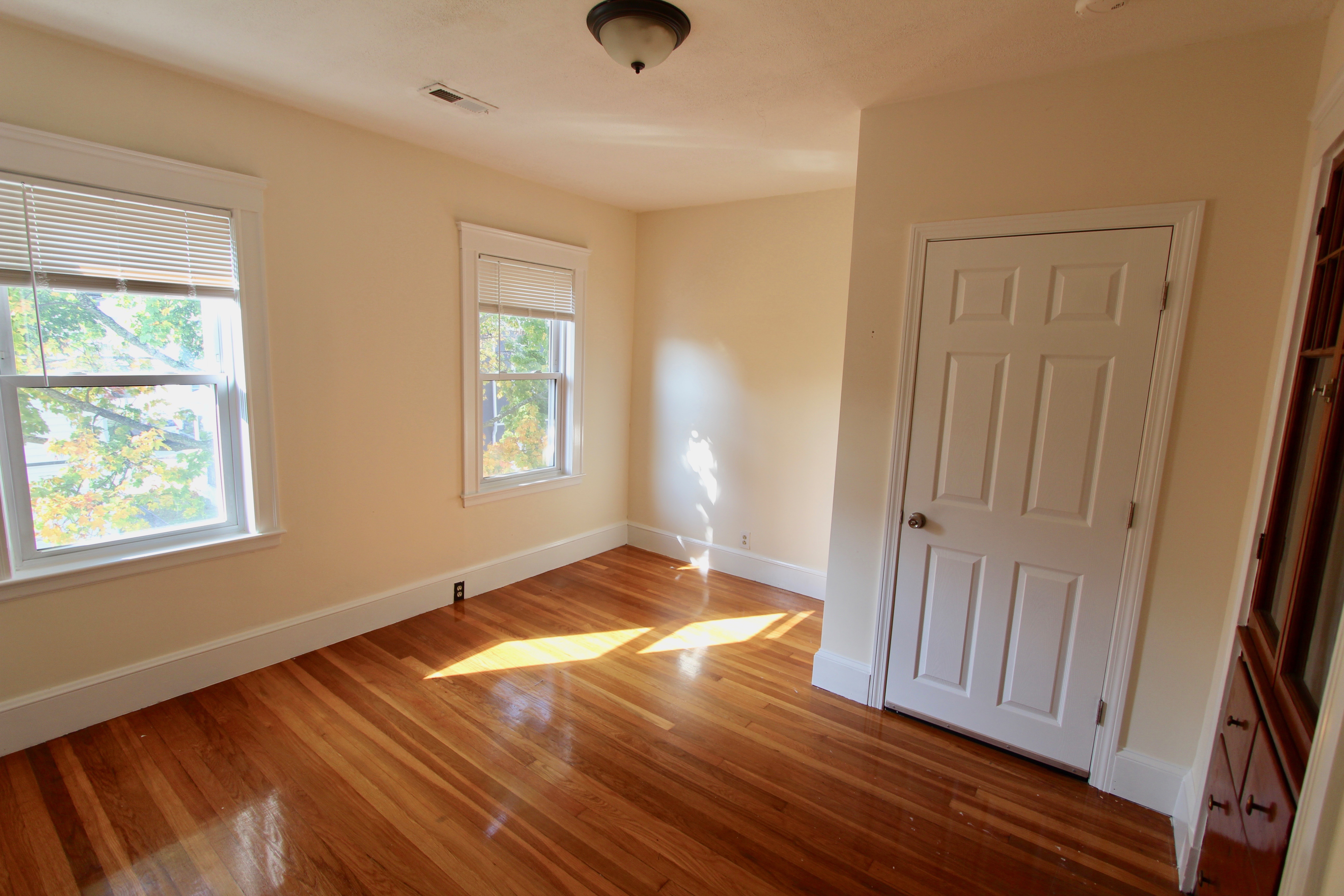 7 bed, 2 bath apartment for rent at 15 Taylor Unit A, Brookline Hills — photo 12 of 12