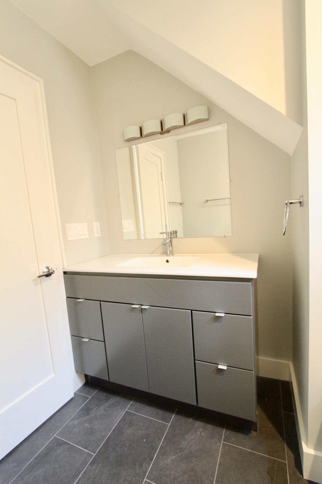 3 bed, 1.5 bath apartment for rent at 24 Tower Unit 3, Jamaica Plain — photo 4 of 9