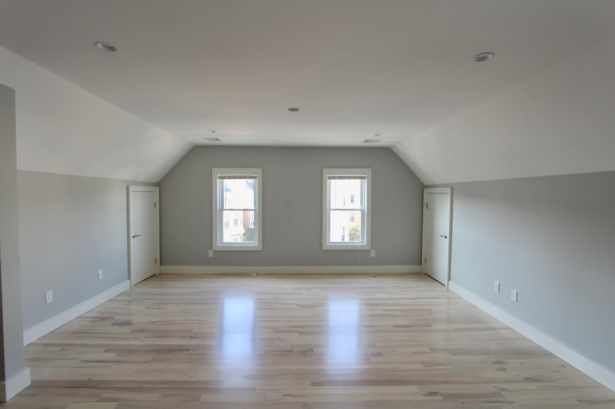3 bed, 1.5 bath apartment for rent at 24 Tower Unit 3, Jamaica Plain — photo 2 of 9
