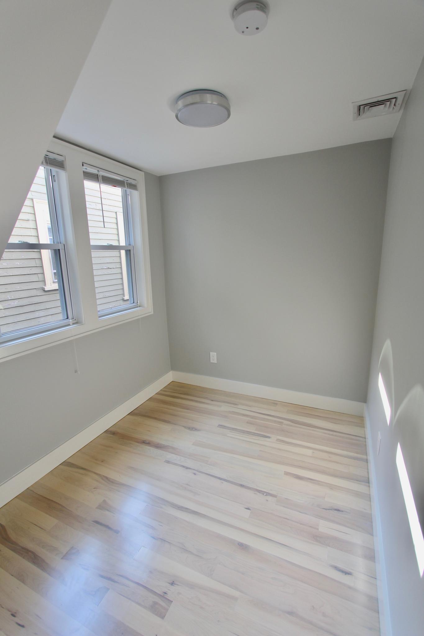 3 bed, 1.5 bath apartment for rent at 24 Tower Unit 3, Jamaica Plain — photo 5 of 9