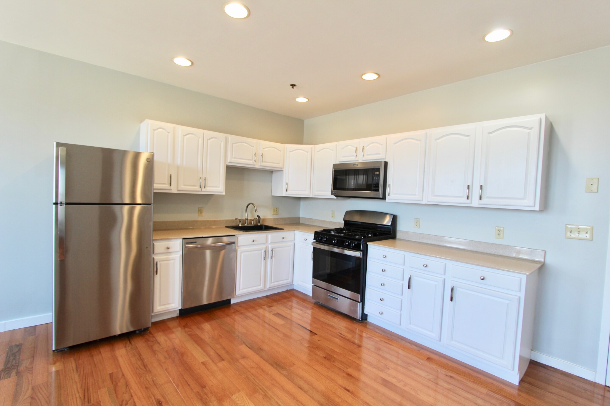 Photos of apartment on Main st.,Fitchburg MA 01420