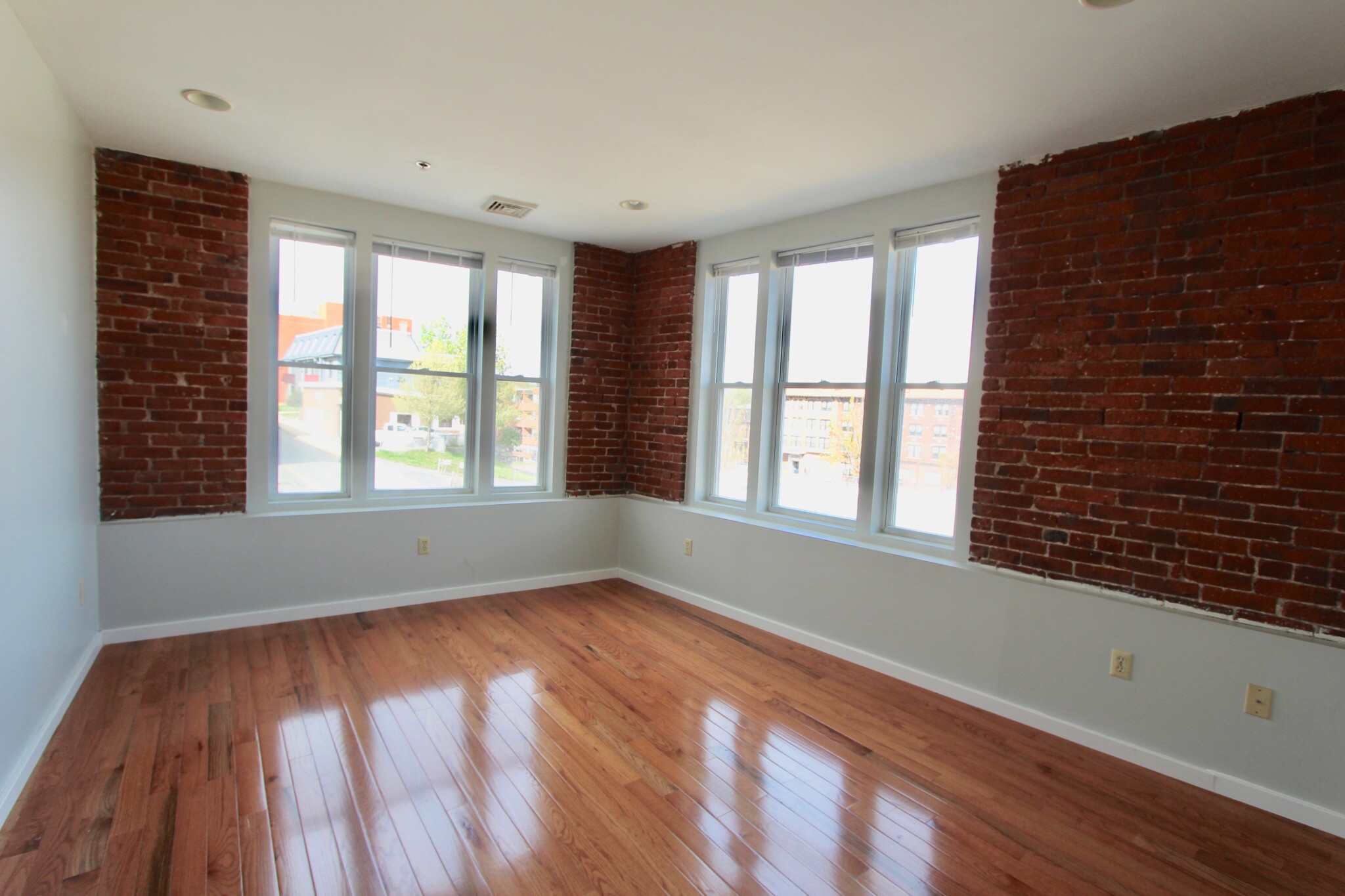 Photos of apartment on Main st.,Fitchburg MA 01420