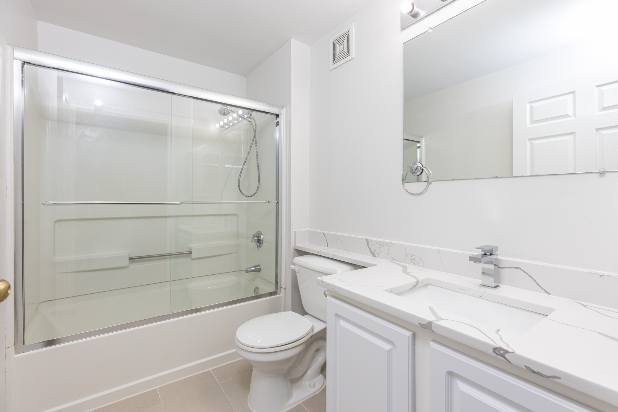 3 bed, 2 bath apartment for rent at 150 Staniford St Unit 1020, West End — photo 1 of 3