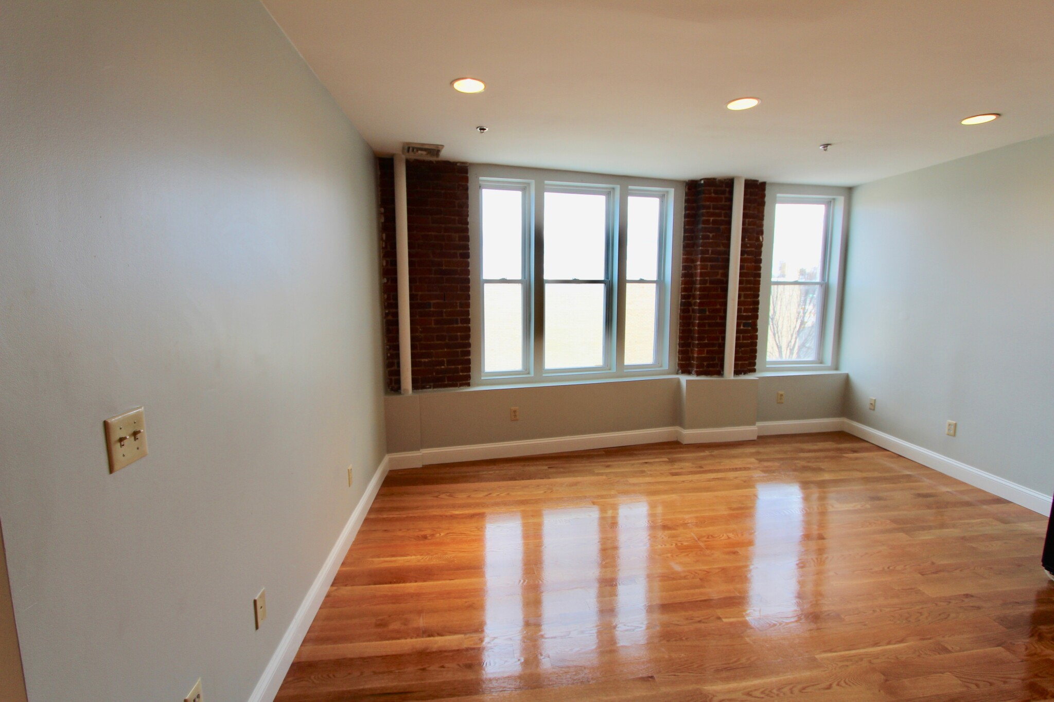 Photos of apartment on Main st.,Fitchburg MA 01420