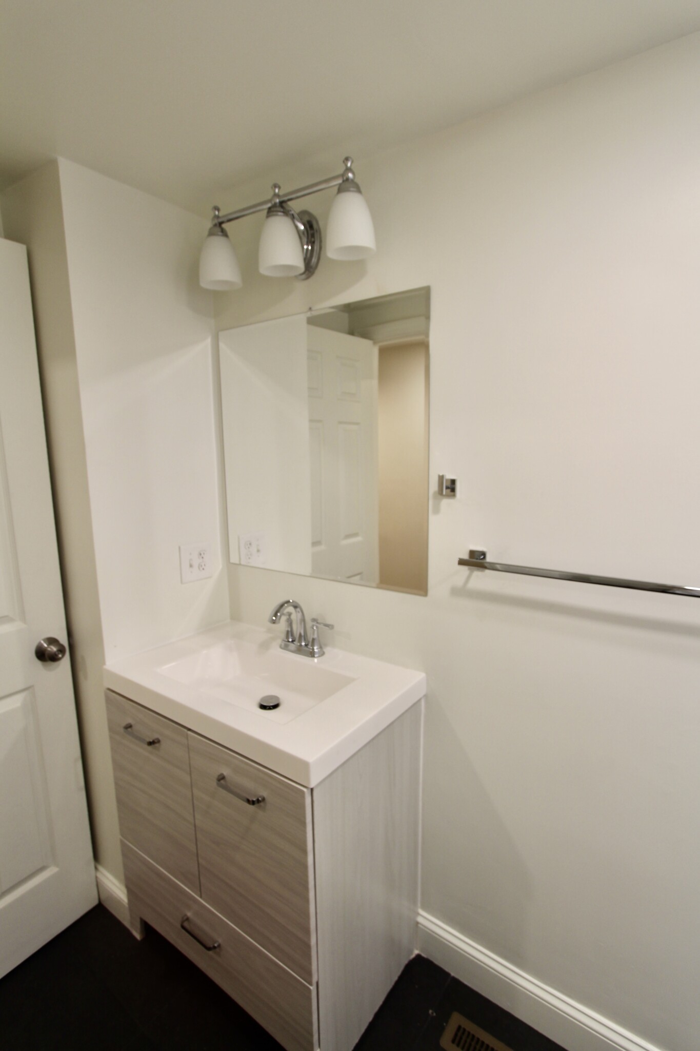 342 Meridian St, East Boston