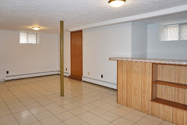 4 bed, 3 bath apartment for rent at 139 Brown St Unit 1, Waltham — photo 8 of 10