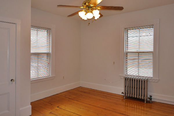 4 bed, 3 bath apartment for rent at 139 Brown St Unit 1, Waltham — photo 6 of 10