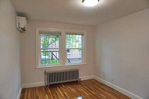 95 Adams St, South Side