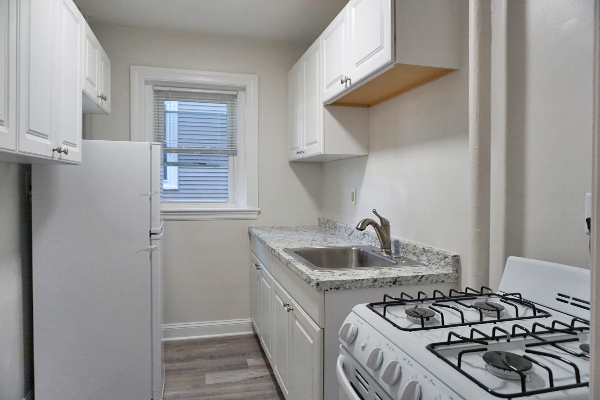 95 Adams St, Waltham