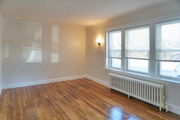 95 Adams St, Waltham