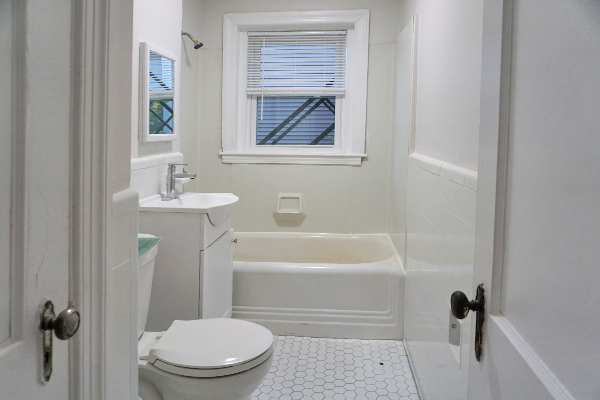 95 Adams St, Waltham