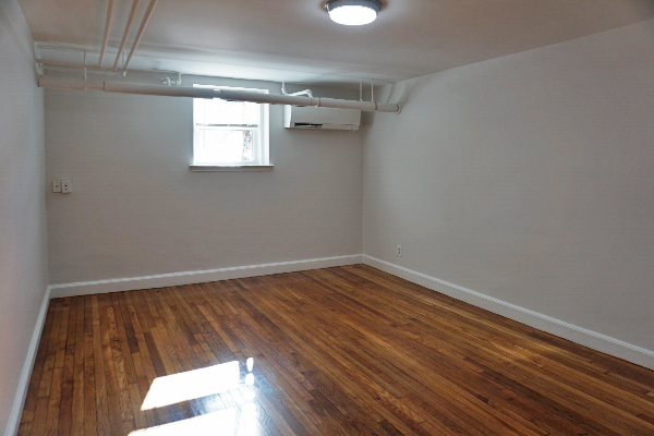 95 Adams St, Waltham