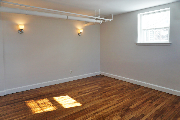 95 Adams St, Waltham