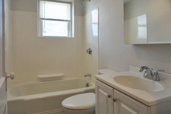 95 Adams St, Waltham