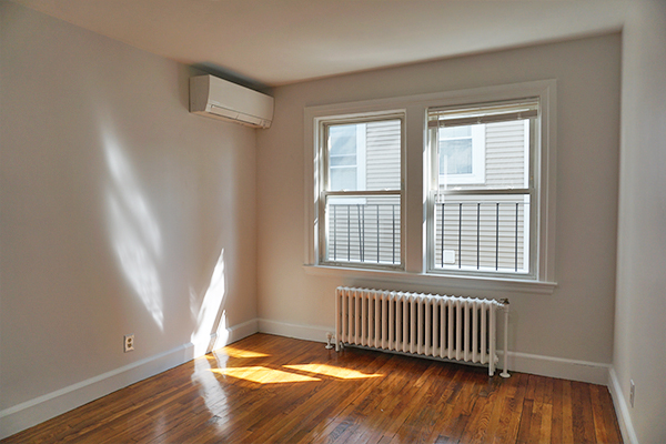 95 Adams St, South Side