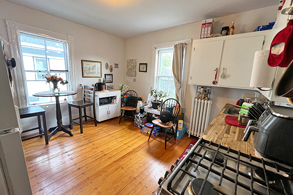 Photos of apartment on Clinton Streeet,Waltham MA 02453