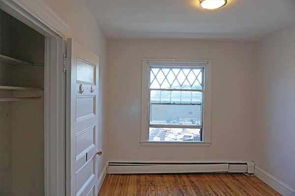 Photos of apartment on Mass. Ave.,Cambridge MA 02140