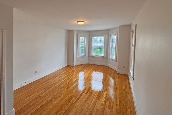 Photos of apartment on Norumbega Terr,Waltham MA 02453