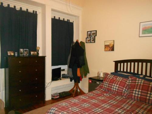 135 Hillside St, Mission Hill