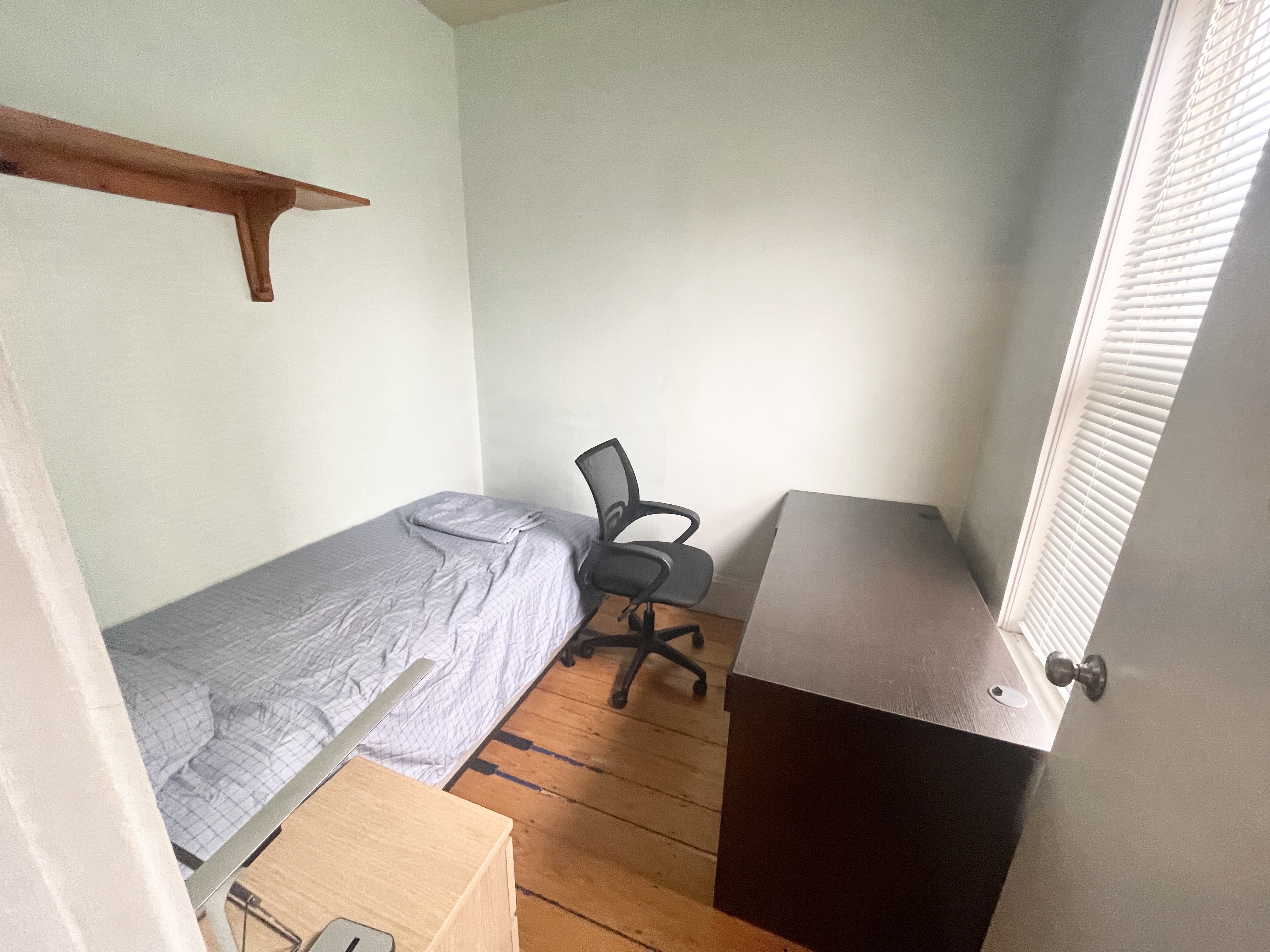 2.5 bed, 1 bath apartment for rent at 1562 Tremont St Unit 3, Mission Hill — photo 15 of 15