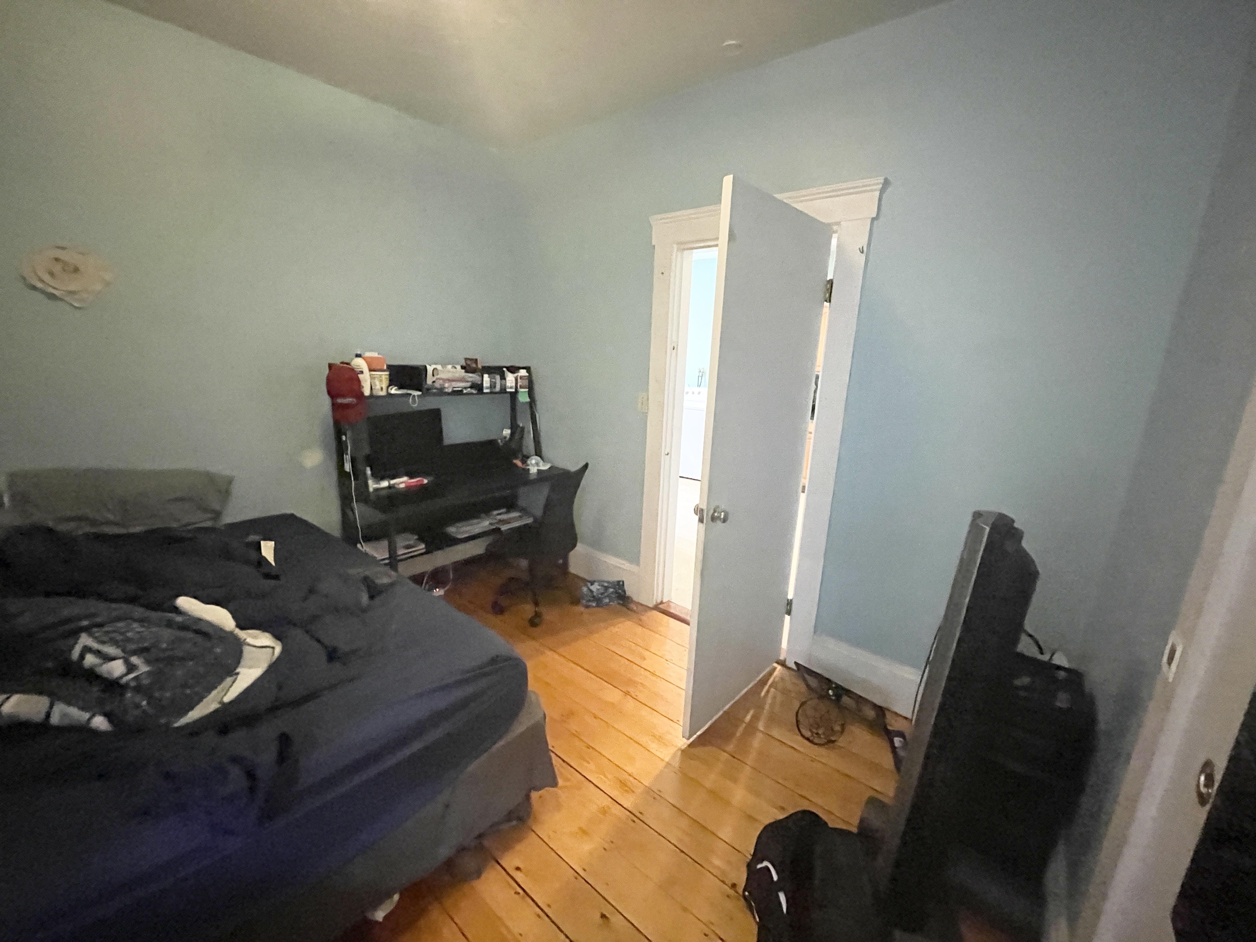2.5 bed, 1 bath apartment for rent at 1562 Tremont St Unit 3, Mission Hill — photo 4 of 15